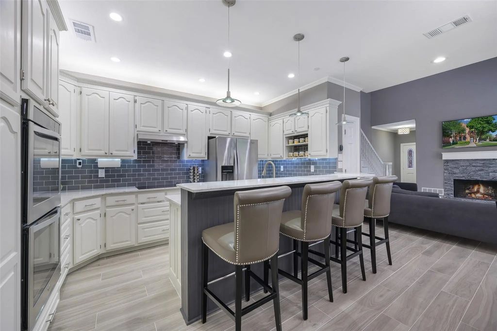 17060 Upper Bay Road, Addison