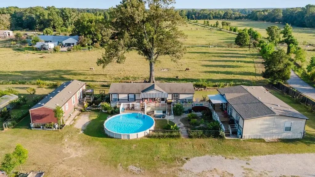 2140 County Road 4778, Winnsboro