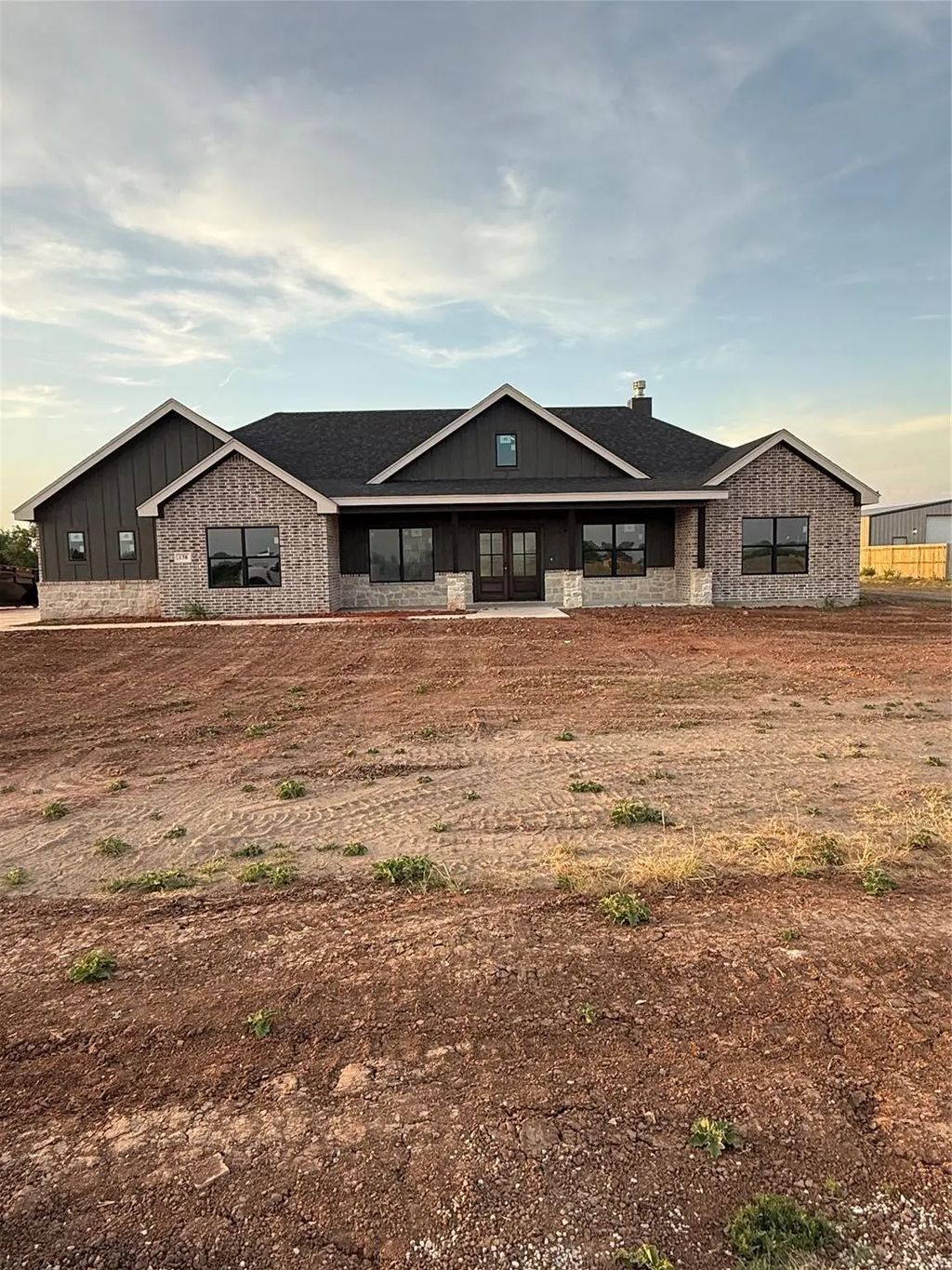 138 Northwind Trail, Ovalo