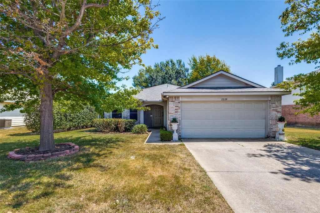 2228 Overlook Lane, Denton