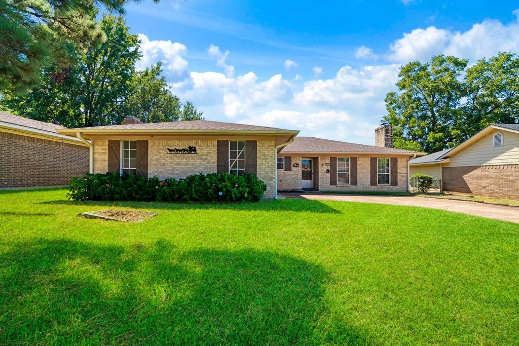 3450 Vagas Drive, Paris