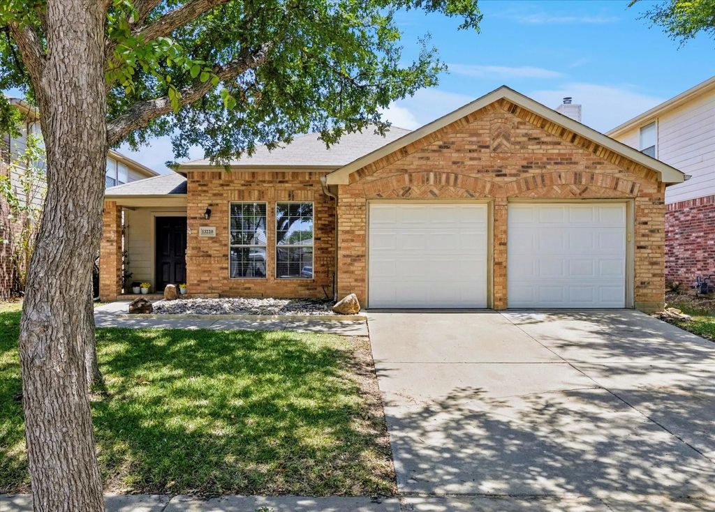 13220 Ridgepointe, Fort Worth