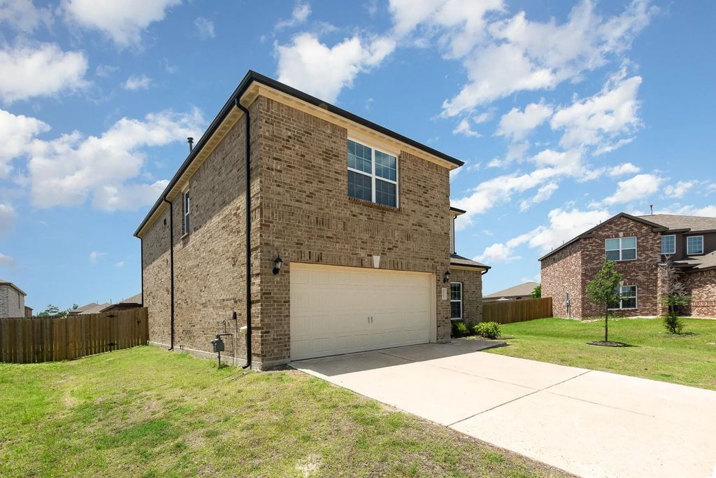 2117 Jeanine Drive, Anna