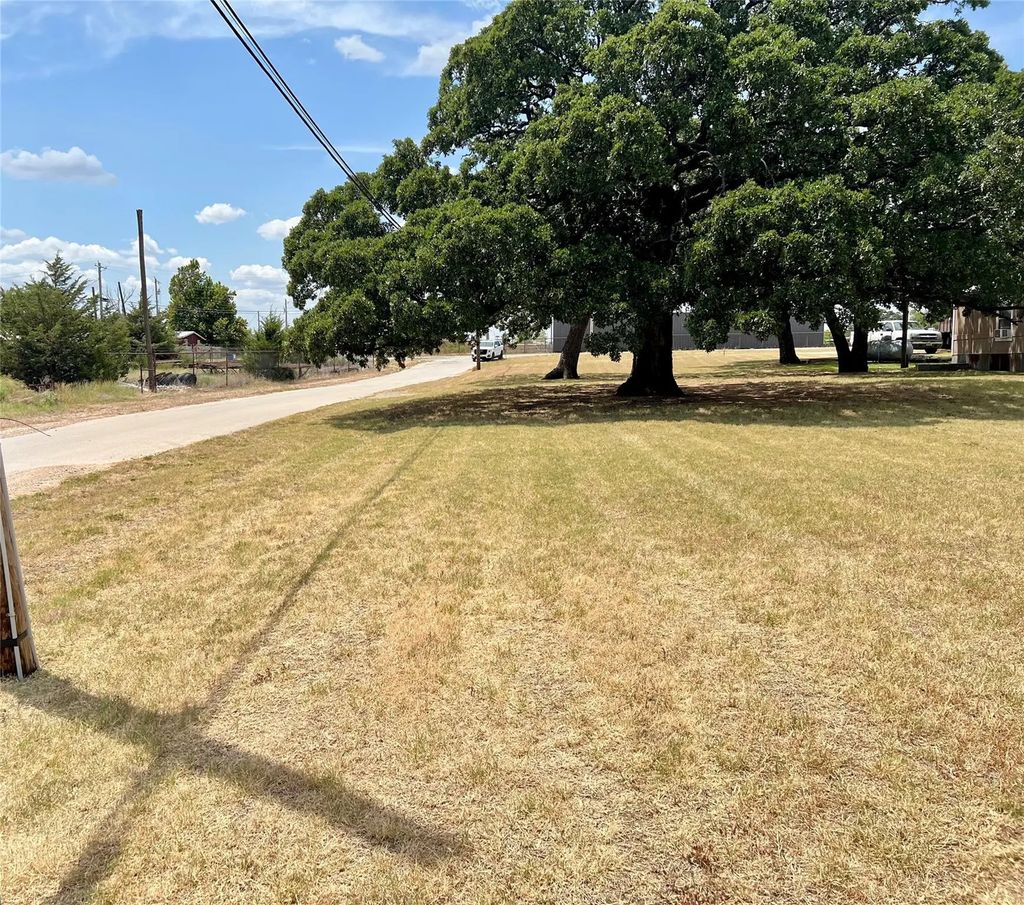 610 W Oak Street, Nocona