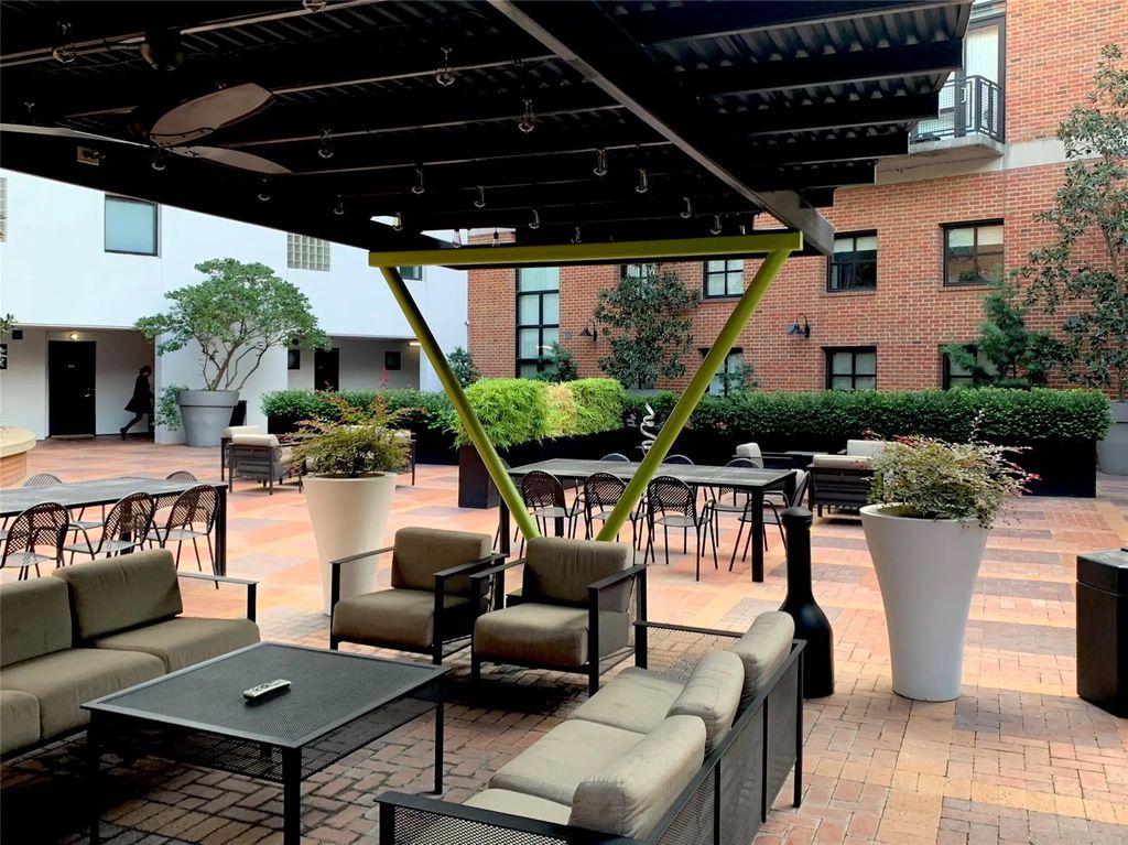 3110 Thomas Avenue 735, Dallas