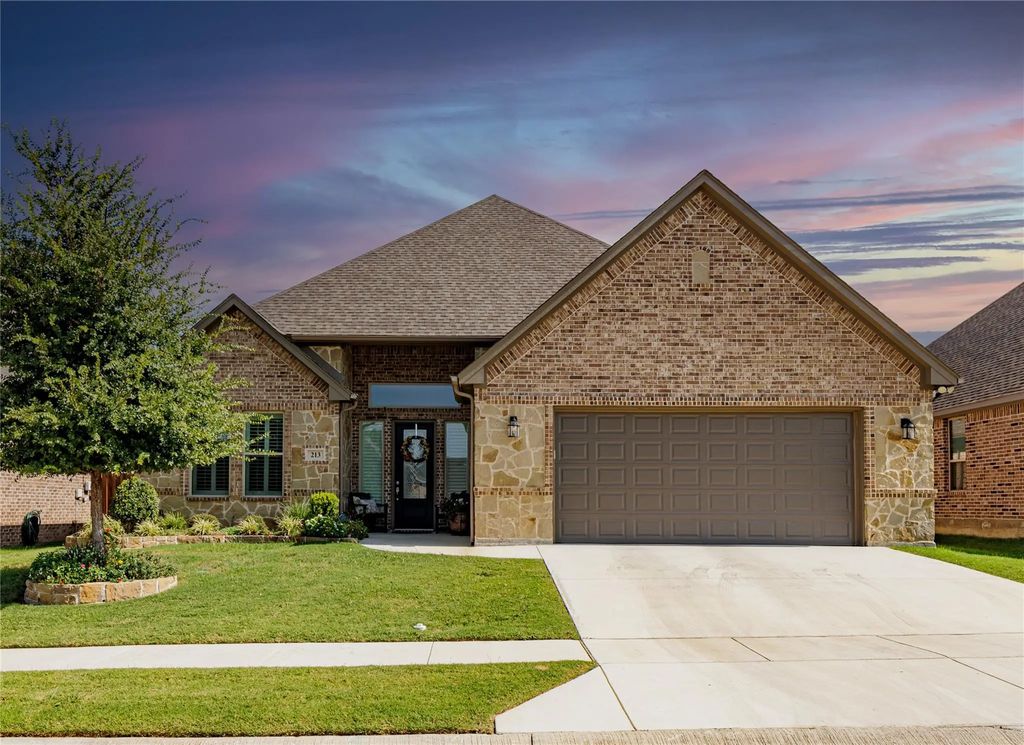 213 Windy Glen Drive, Decatur