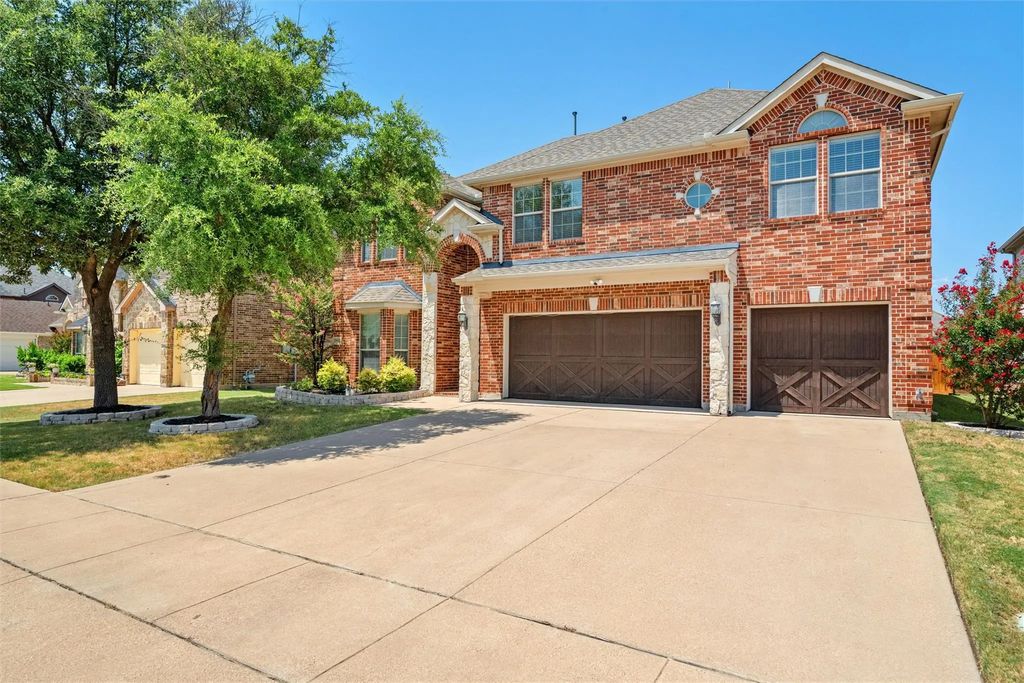2932 Montalbo, Grand Prairie