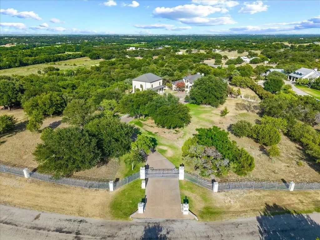 200 Falcon Ridge, Aledo