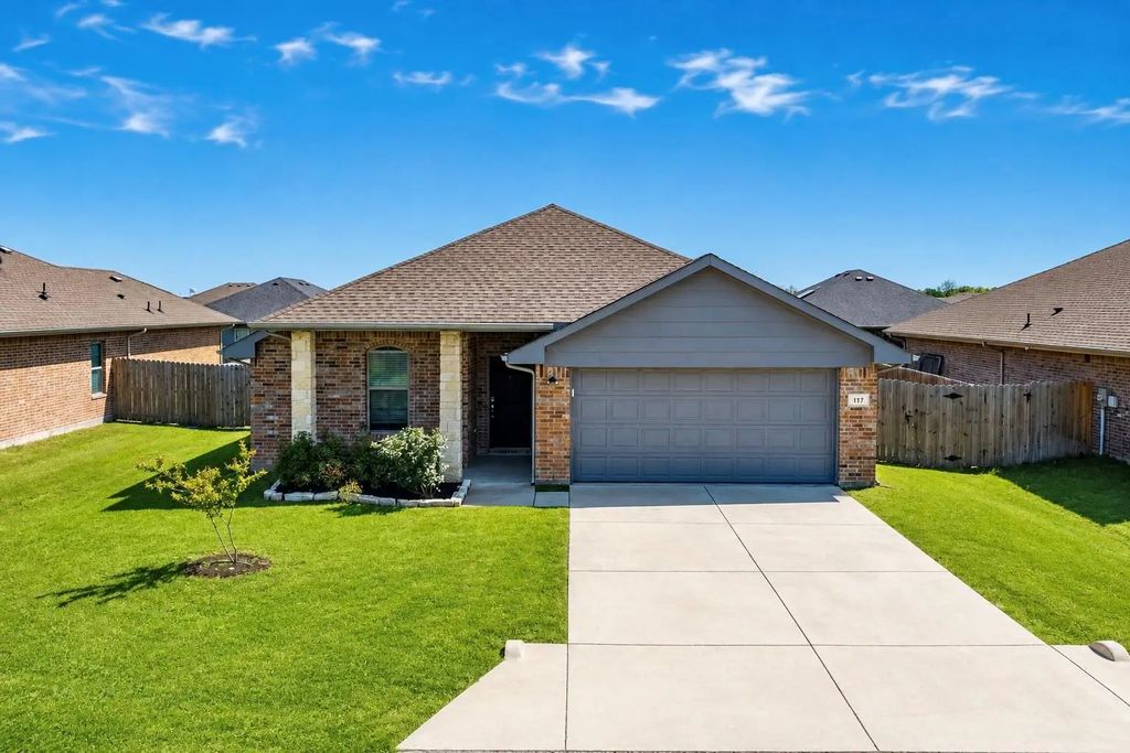 117 Willowbend Loop, Mabank