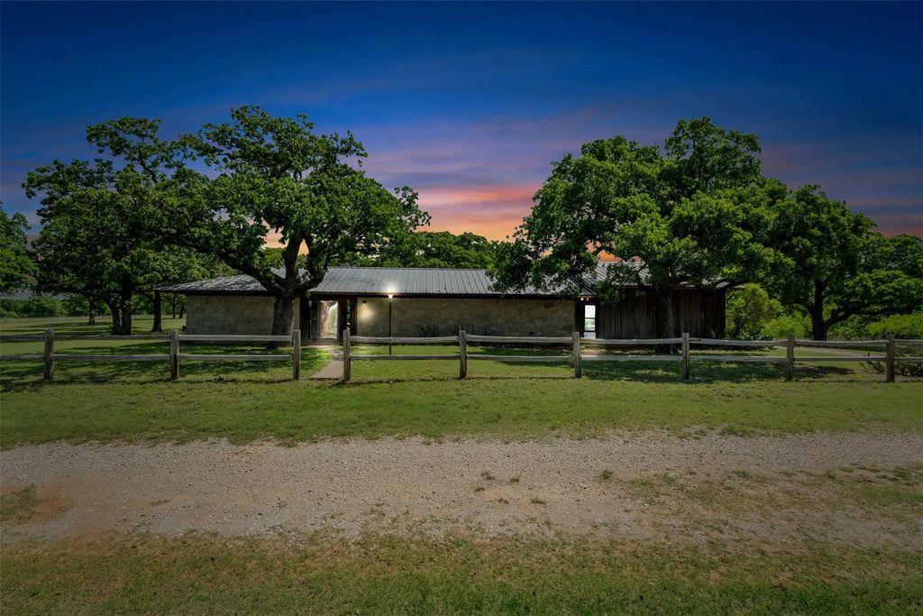 3377 Lodge Creek Road, Henrietta