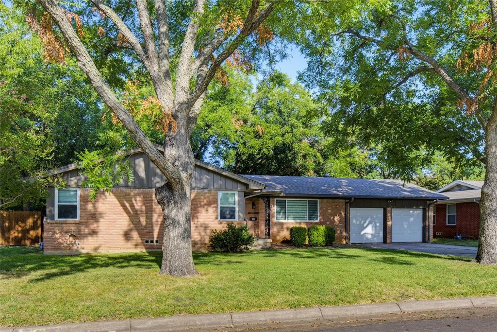 4205 Keeter Drive, North Richland Hills