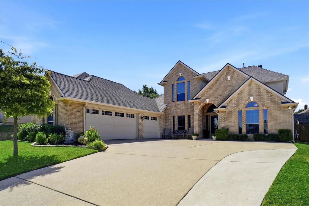 7337 Lake Rock Drive, Fort Worth