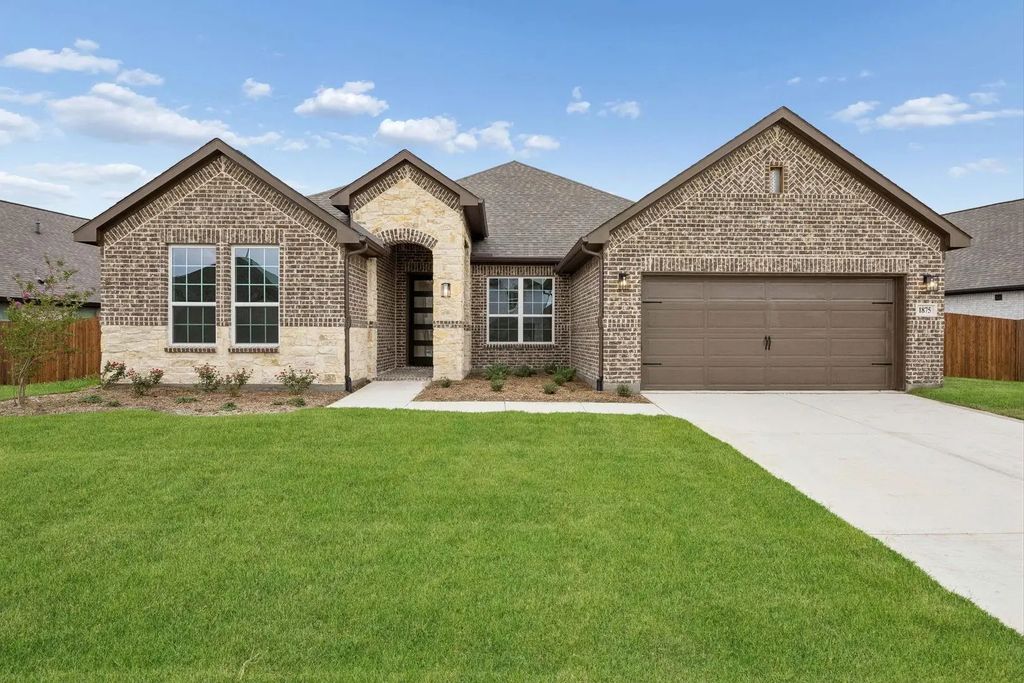 1875 Overcup Court, Waxahachie