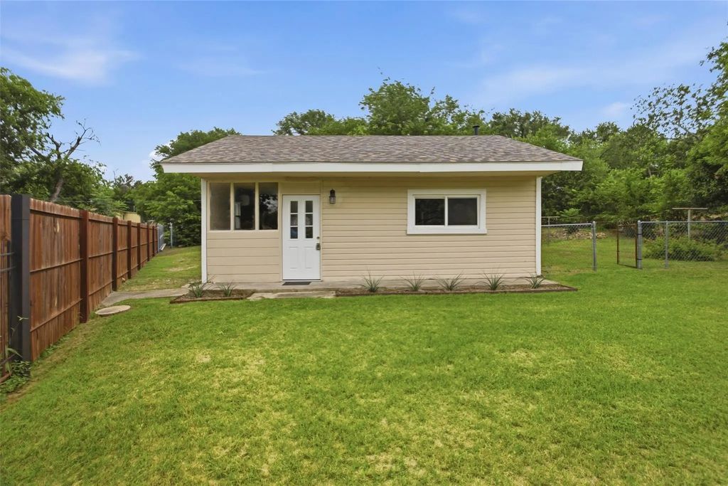 2264 Fritz Allen Street, Sansom Park