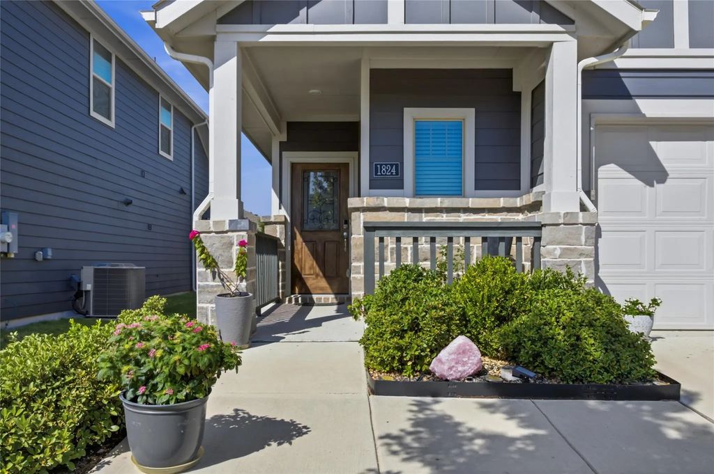 1824 Ash Oak Lane, Forney