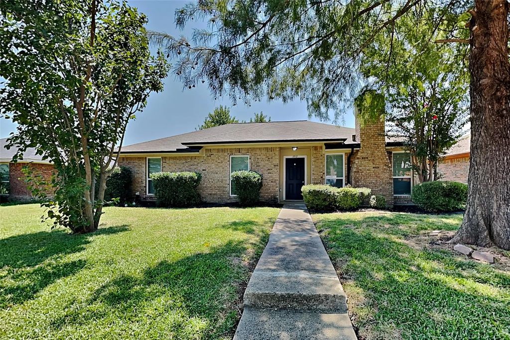 3912 Missouri Street, Sachse