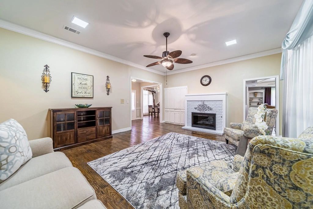 3305 Eisenhower Lane, Plano