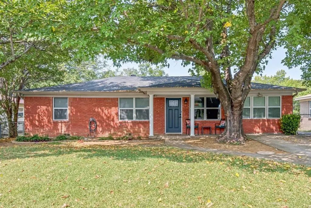 1009 Zelda Drive, Hurst