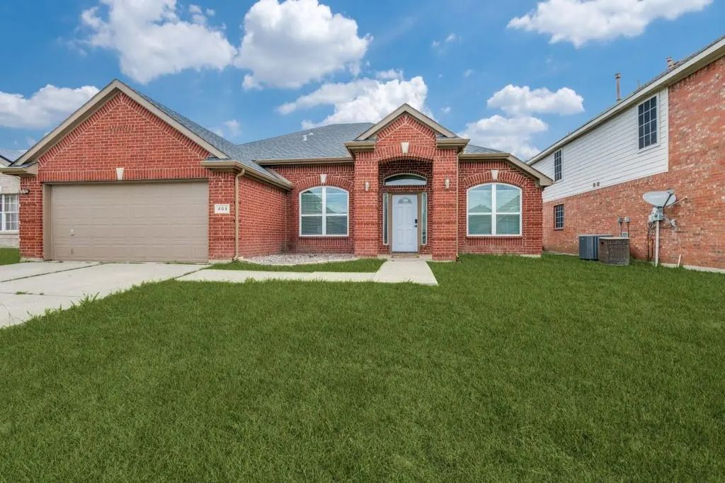 409 Creek Point Lane, Arlington