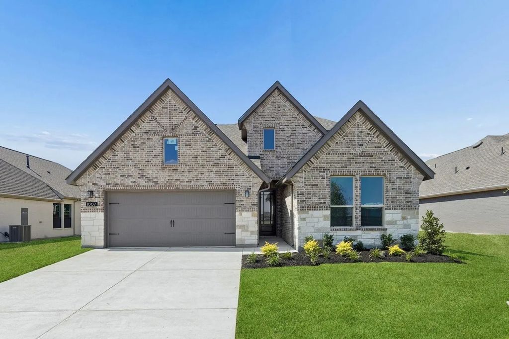 1007 Goldenrod Drive, Justin