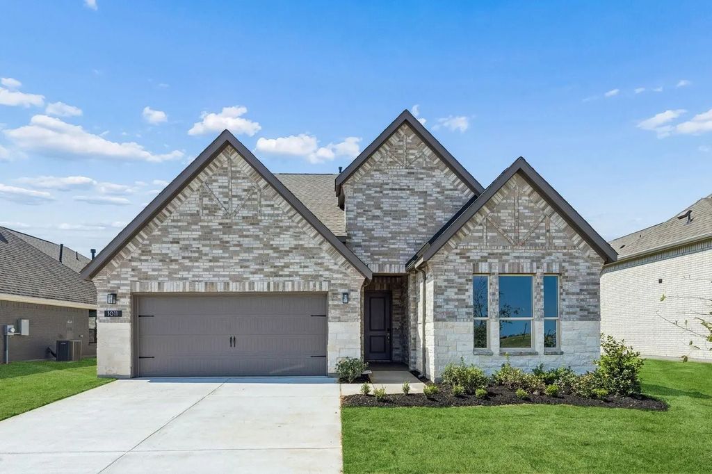 1011 Goldenrod Drive, Justin