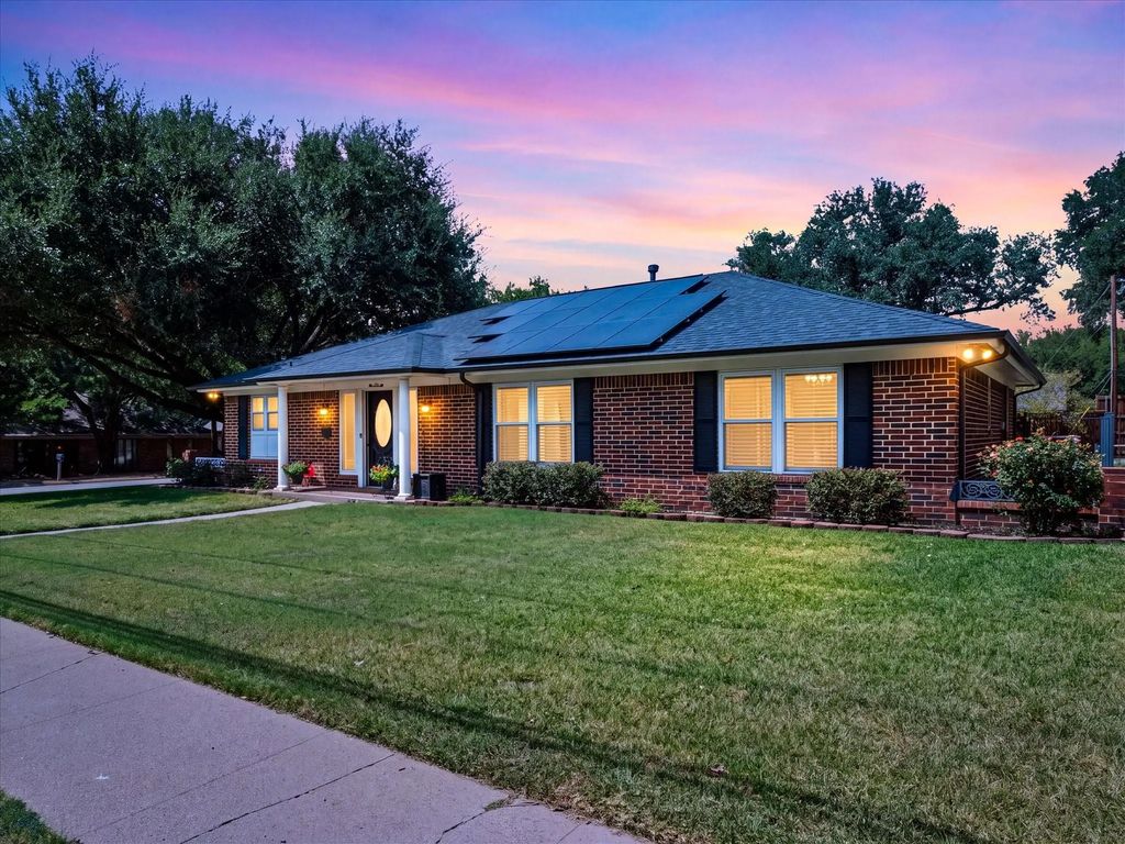 420 Cannon Drive, Hurst