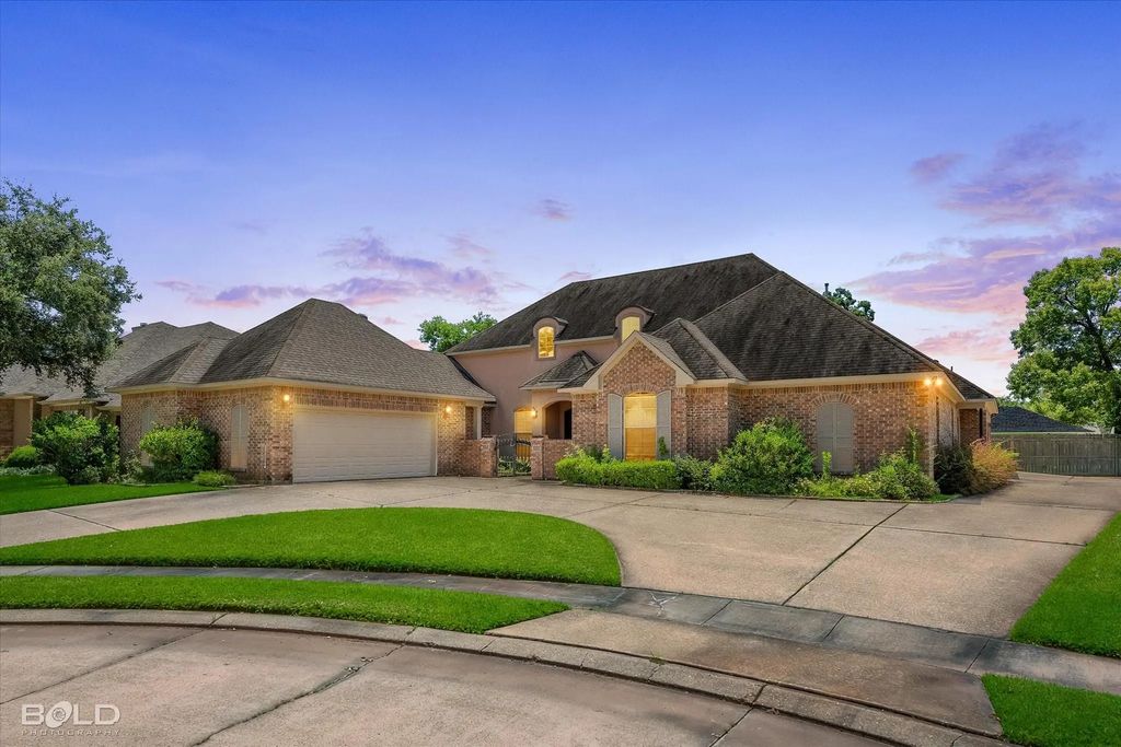 106 Oxford Circle, Bossier City