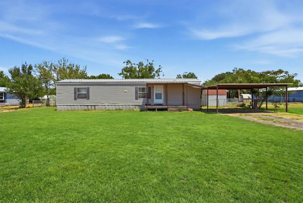 2303 Balboa Court, Granbury
