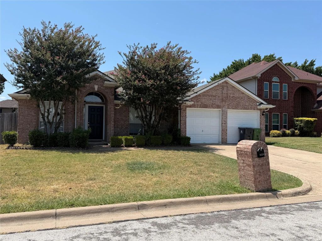 6224 St Leonard Drive, Arlington