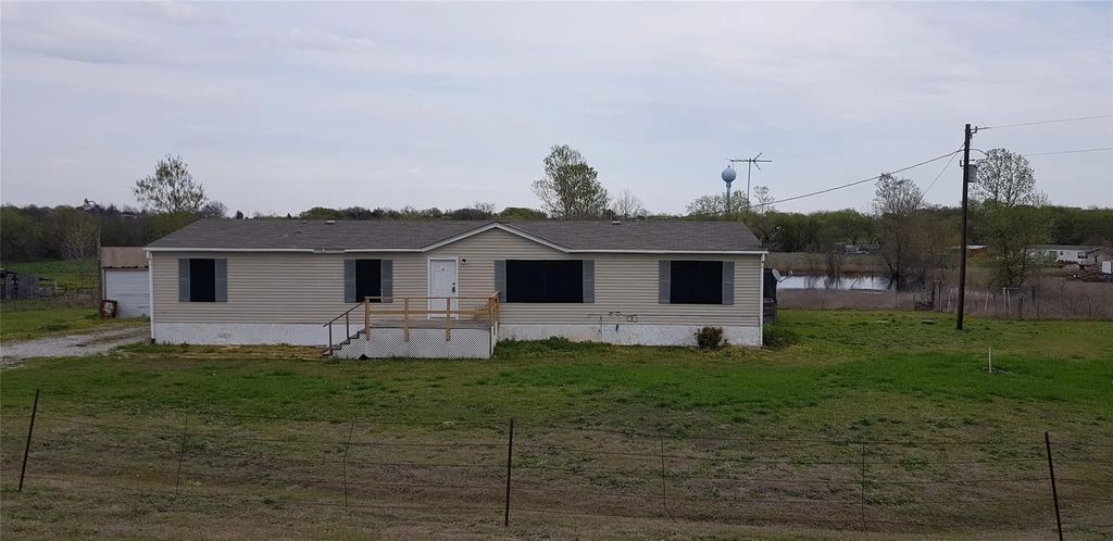 10325 County  Road 470, Blue Ridge