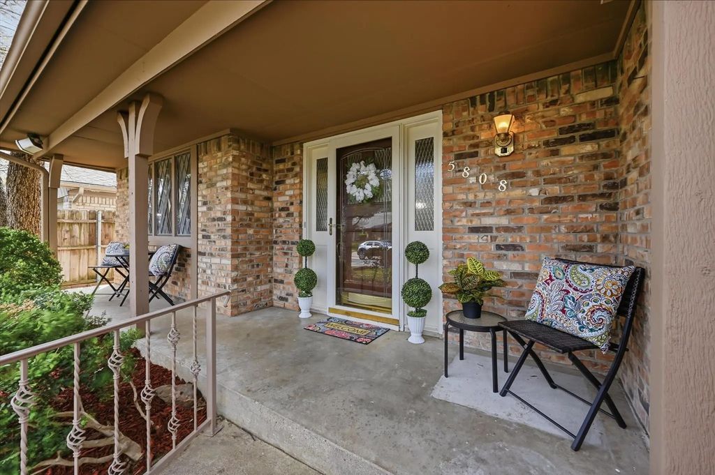 5808 Ridge Drive, Arlington