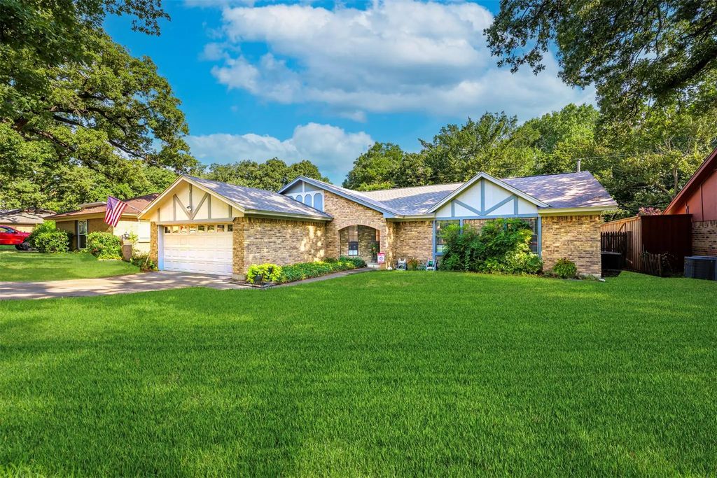 5903 Pleasant Wood Trail, Arlington