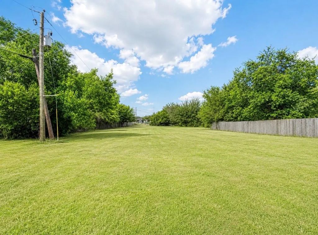 2211 Foster Circle, Caddo Mills