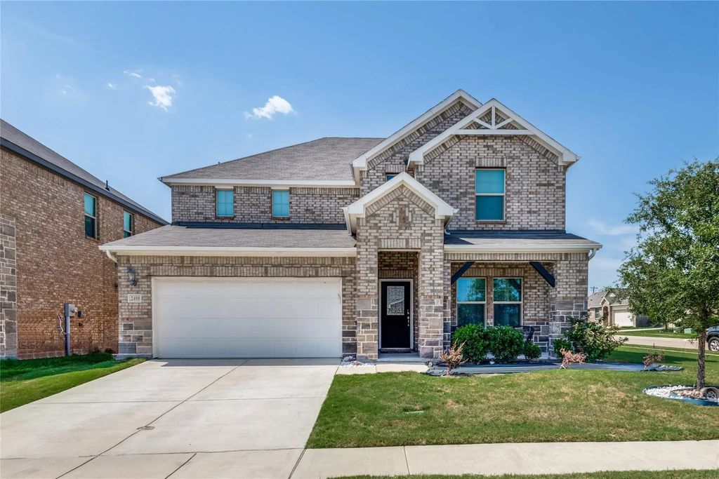 2400 Lalun Lane, Forney
