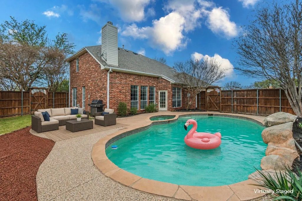 101 Fontana Court, Allen