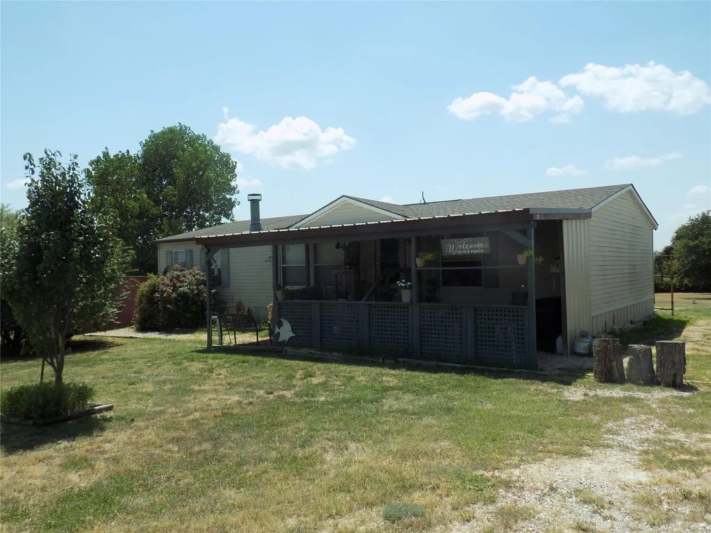 192 Salt Grass Circle, Poolville