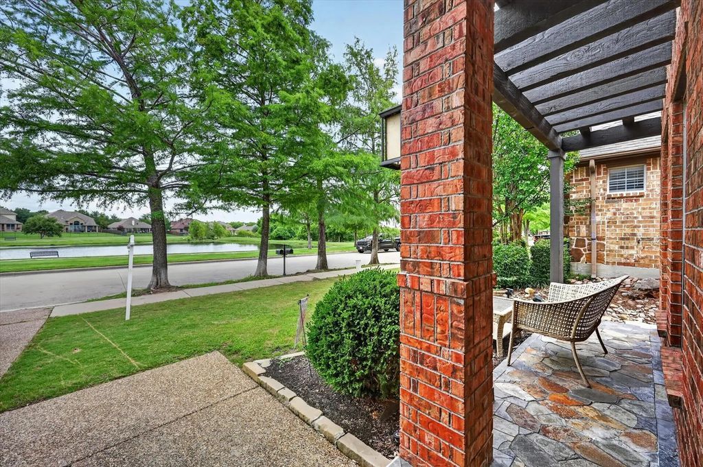8136 Black Ash Drive, Fort Worth