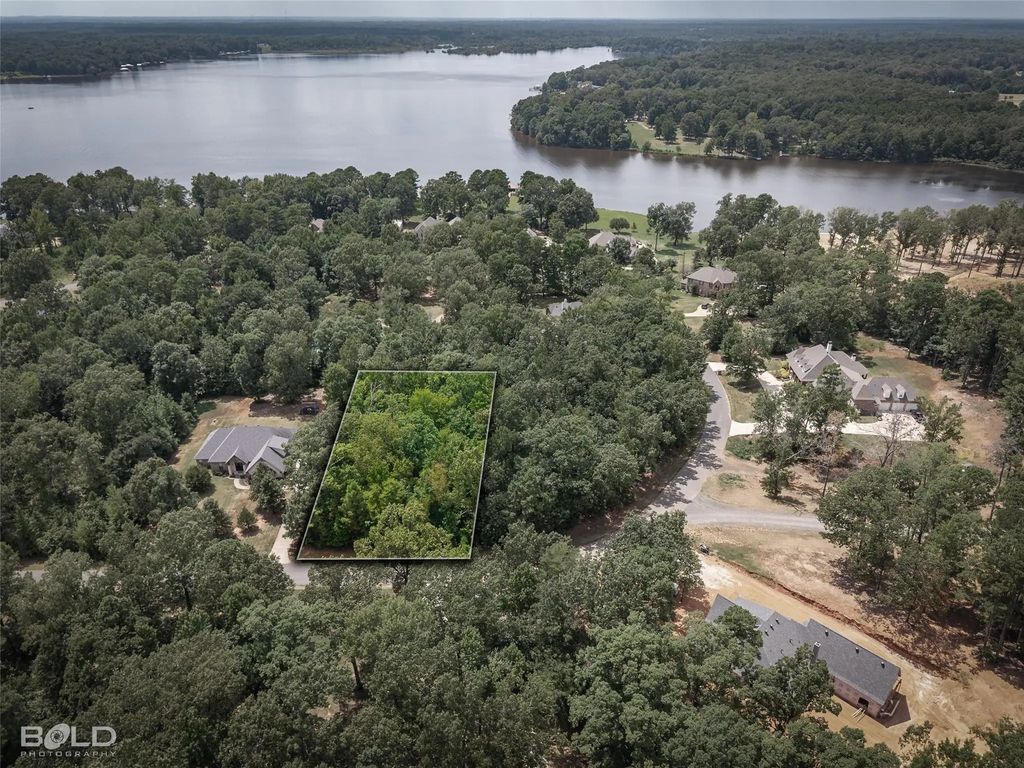 150 Oak Leaf Trail, Benton