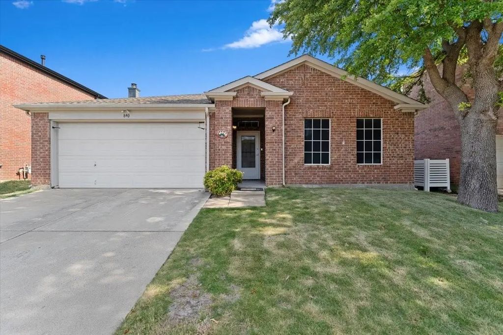 840 Big Sky Lane, Saginaw