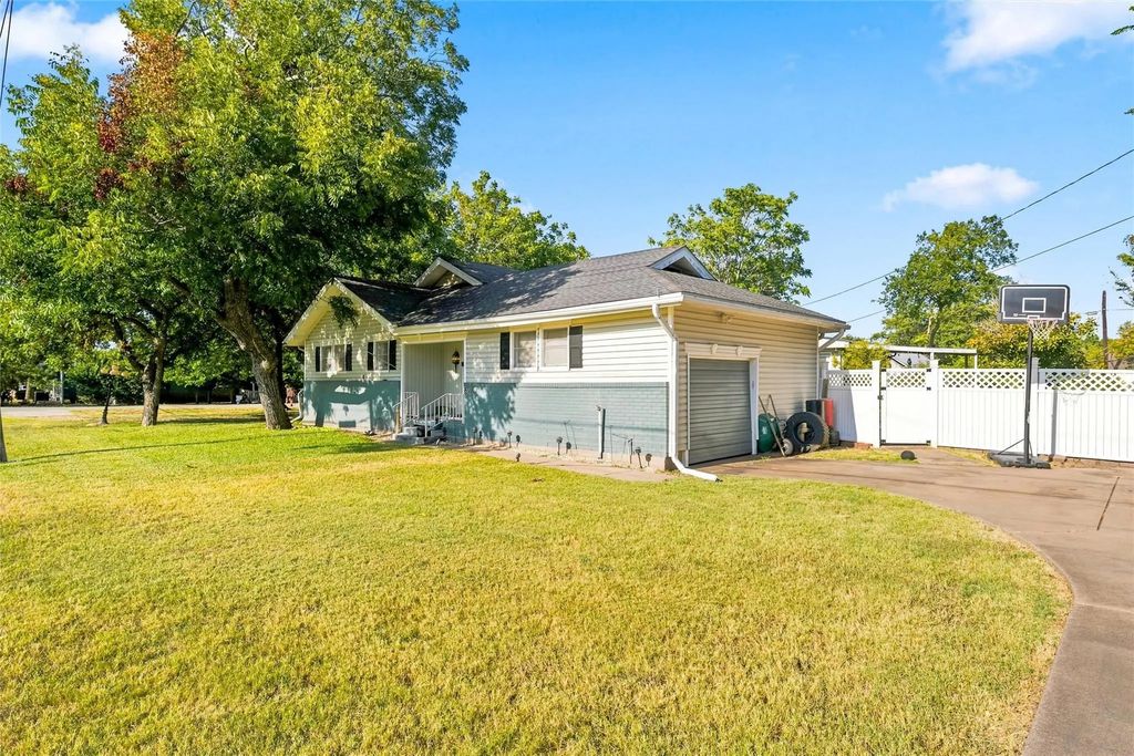 200 N Bordon Street, Lorena