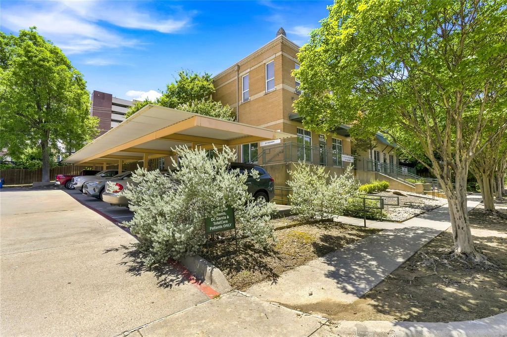1617 W Oleander Street 225, Fort Worth