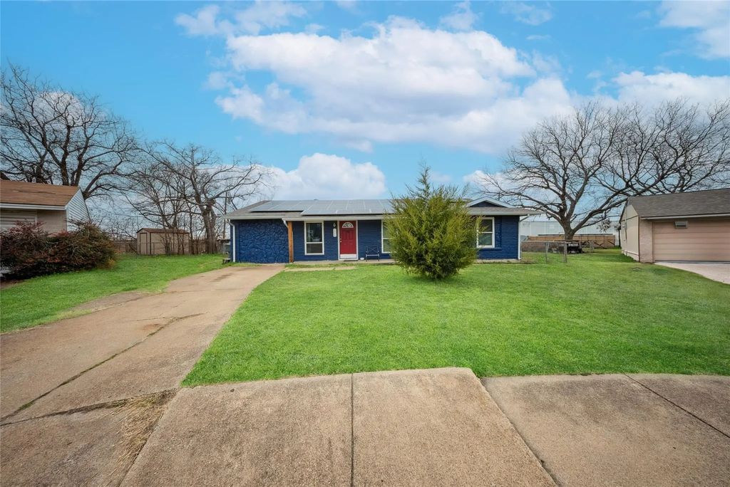106 Glenview Place, Hutchins