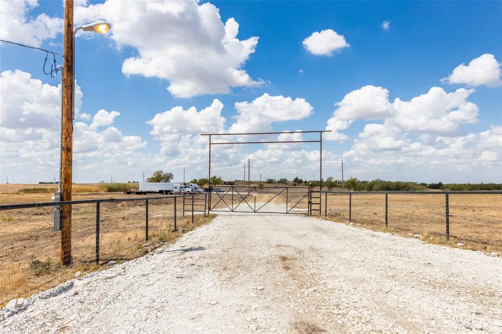 383 Hill County Road 4254, Itasca