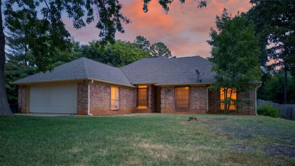 9314 Londonderry, Tyler