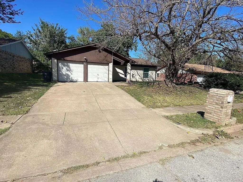 7517 Castillo Road, Fort Worth