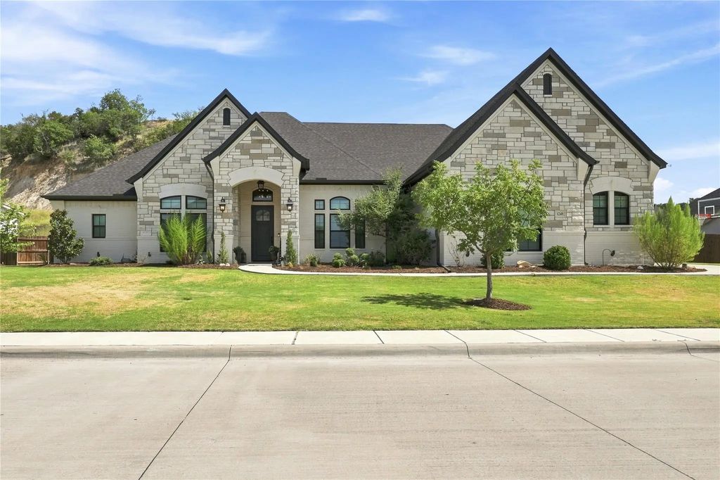 1240 Crown Valley Drive, Weatherford