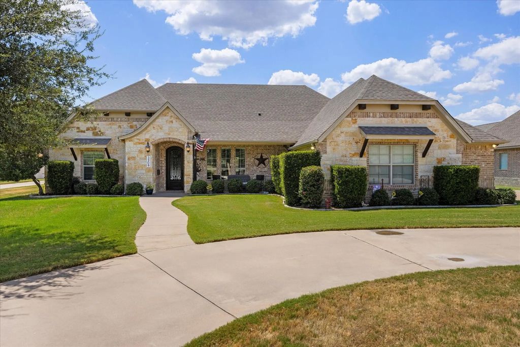 3209 Steamers Court, Granbury