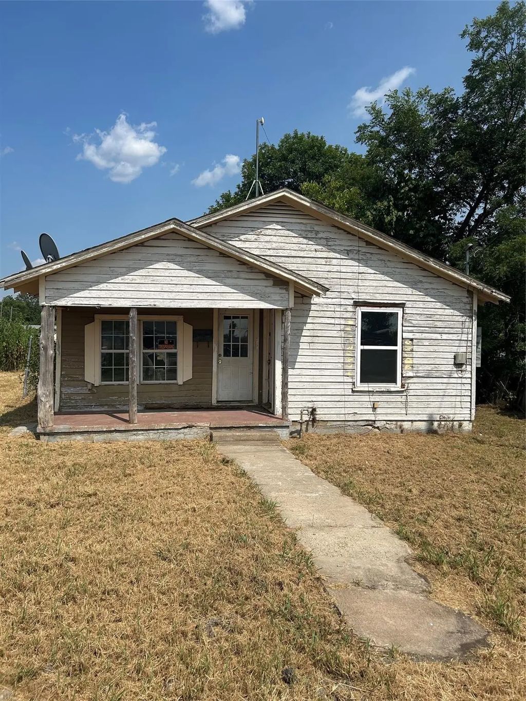 204 8th Street, Honey Grove