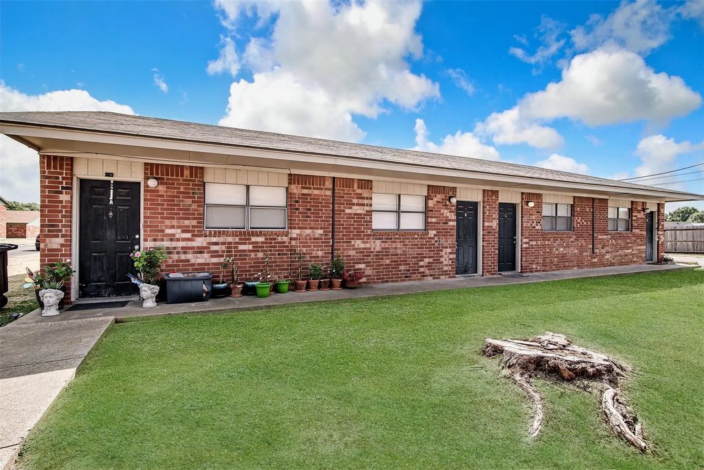 1709 Short Street B, Cleburne