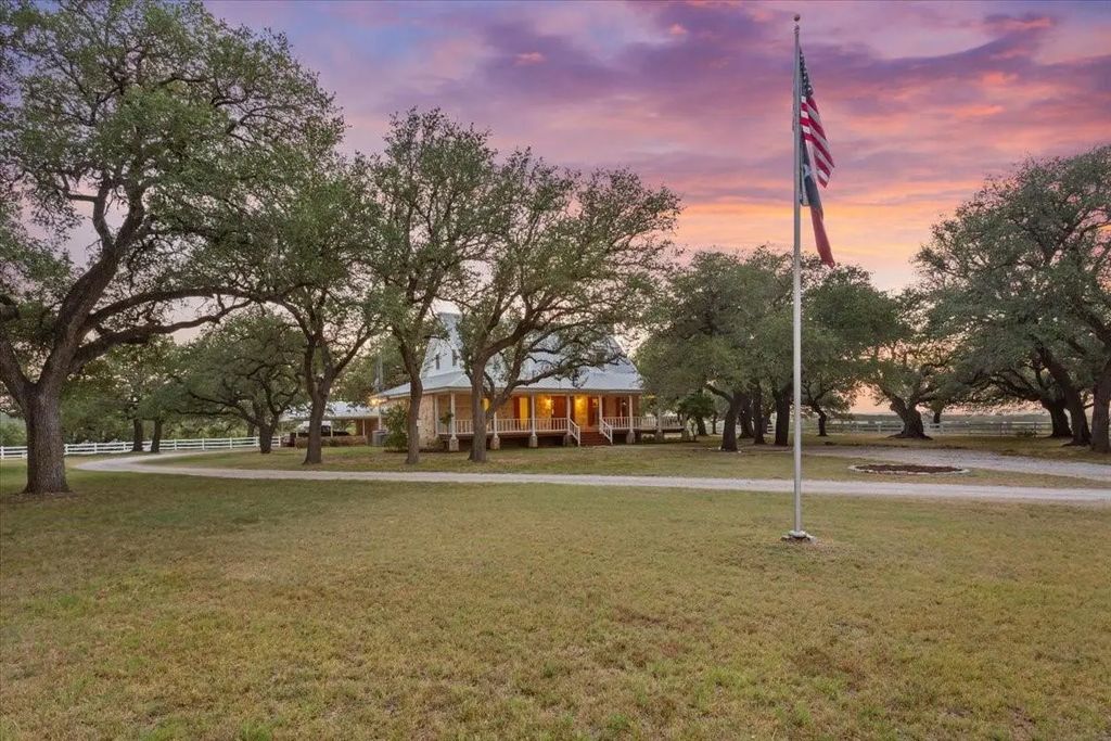 239 County Road 4155, Clifton